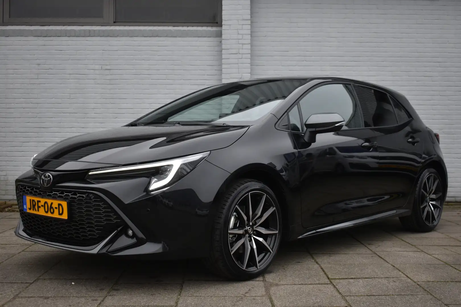 Toyota Corolla Hybrid 180 GR Sport Automaat 178pk | BSM | PDC | S Noir - 1