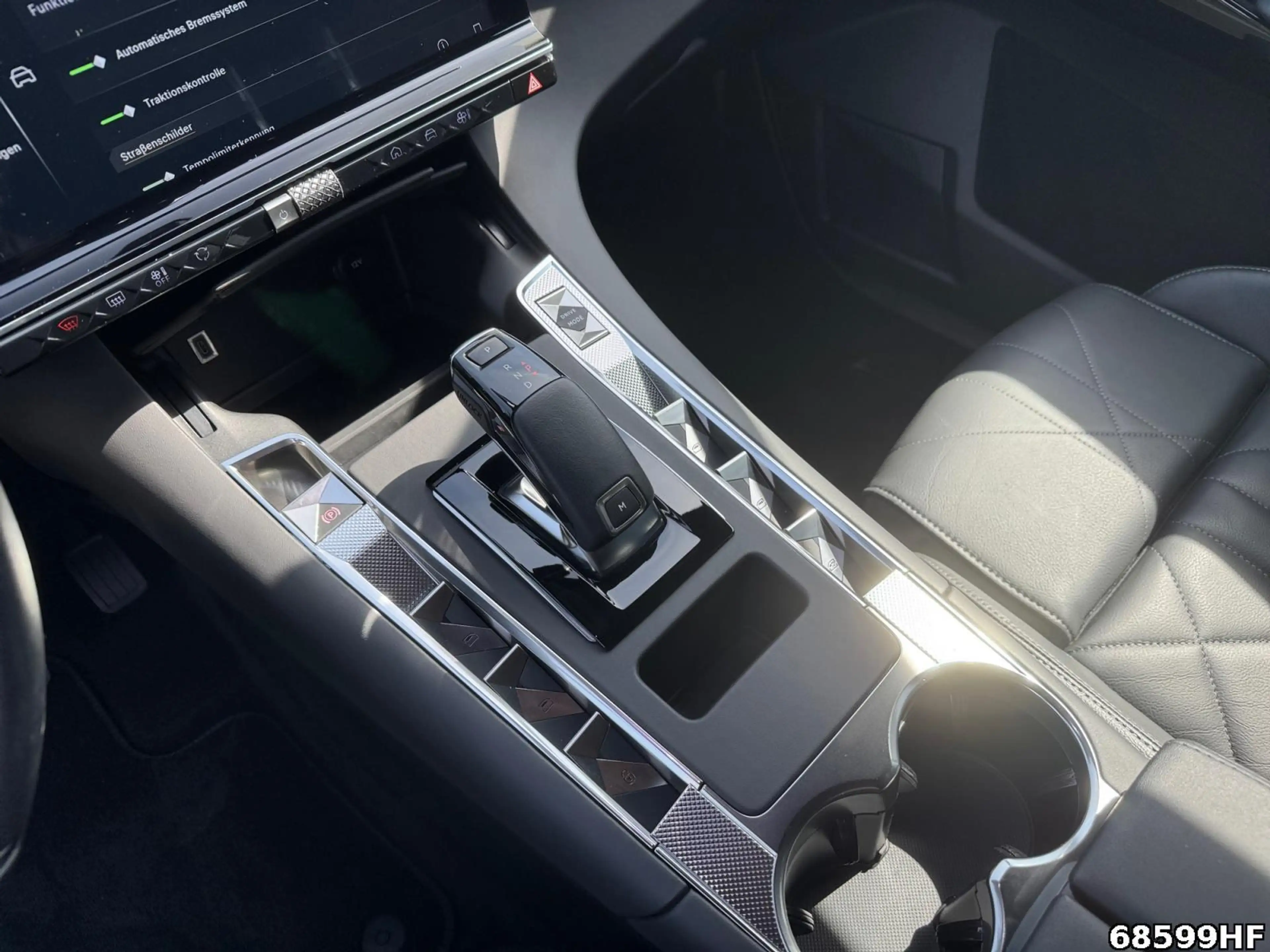 DS Automobiles DS 7 1.5 BlueHDi 130 Rivoli (EU6d) — photo 14
