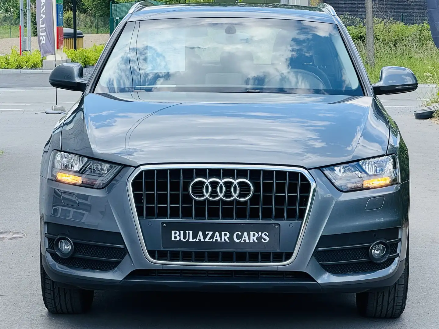 Audi Q3 2.0 TDi*72000KM*CARNET*CLIM*1 ER MAIN*GARANTIE Gris - 2