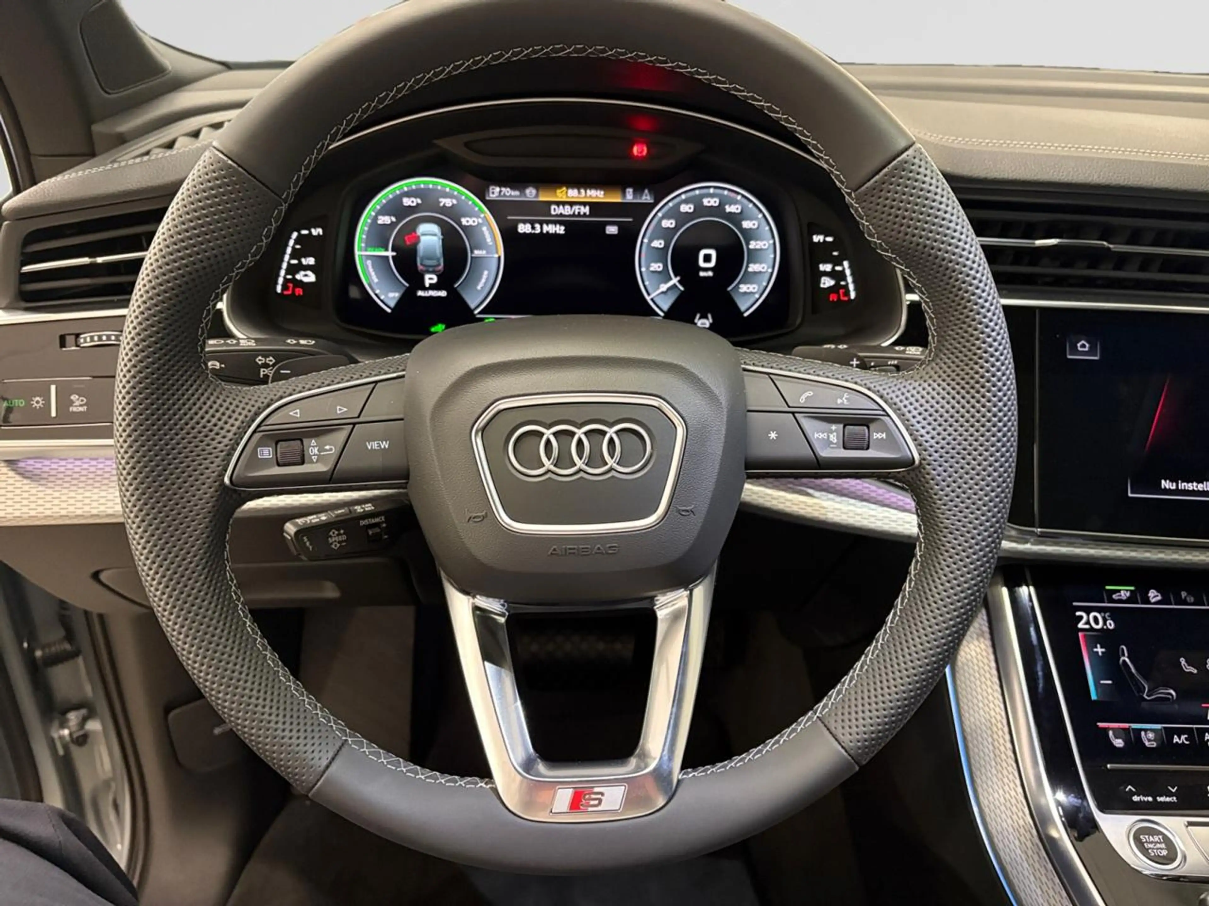 Audi Q7 Q7 e-hybrid 55 TFSI e Quattro S line Tiptronic (290 kW) — photo 15