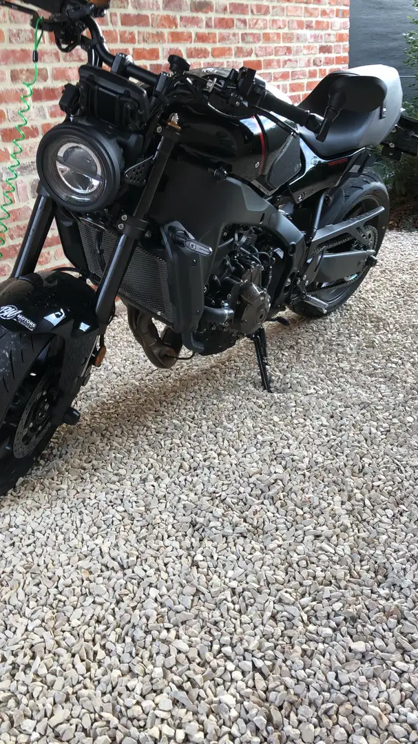 Yamaha XSR 900 verwarmde handvaten, verkorte nummerplaathouder Noir - 1