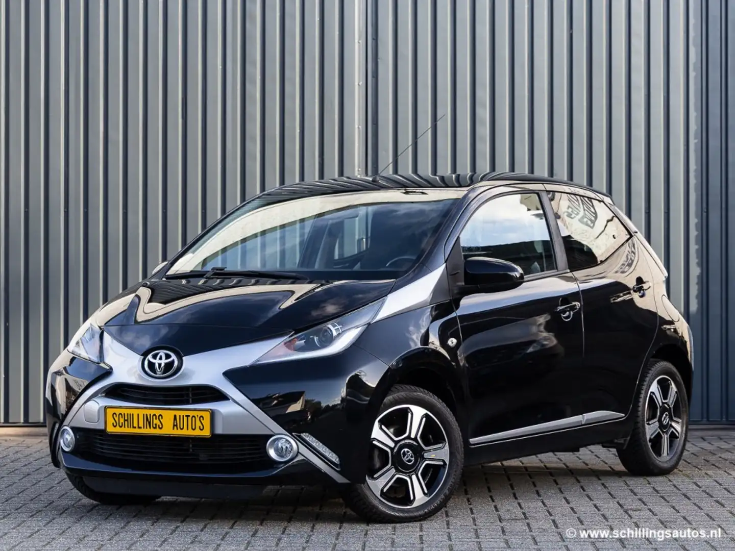 Toyota Aygo 1.0 VVT-i Airco 5-drs 64.000km Airco-Ecc Camera Noir - 1