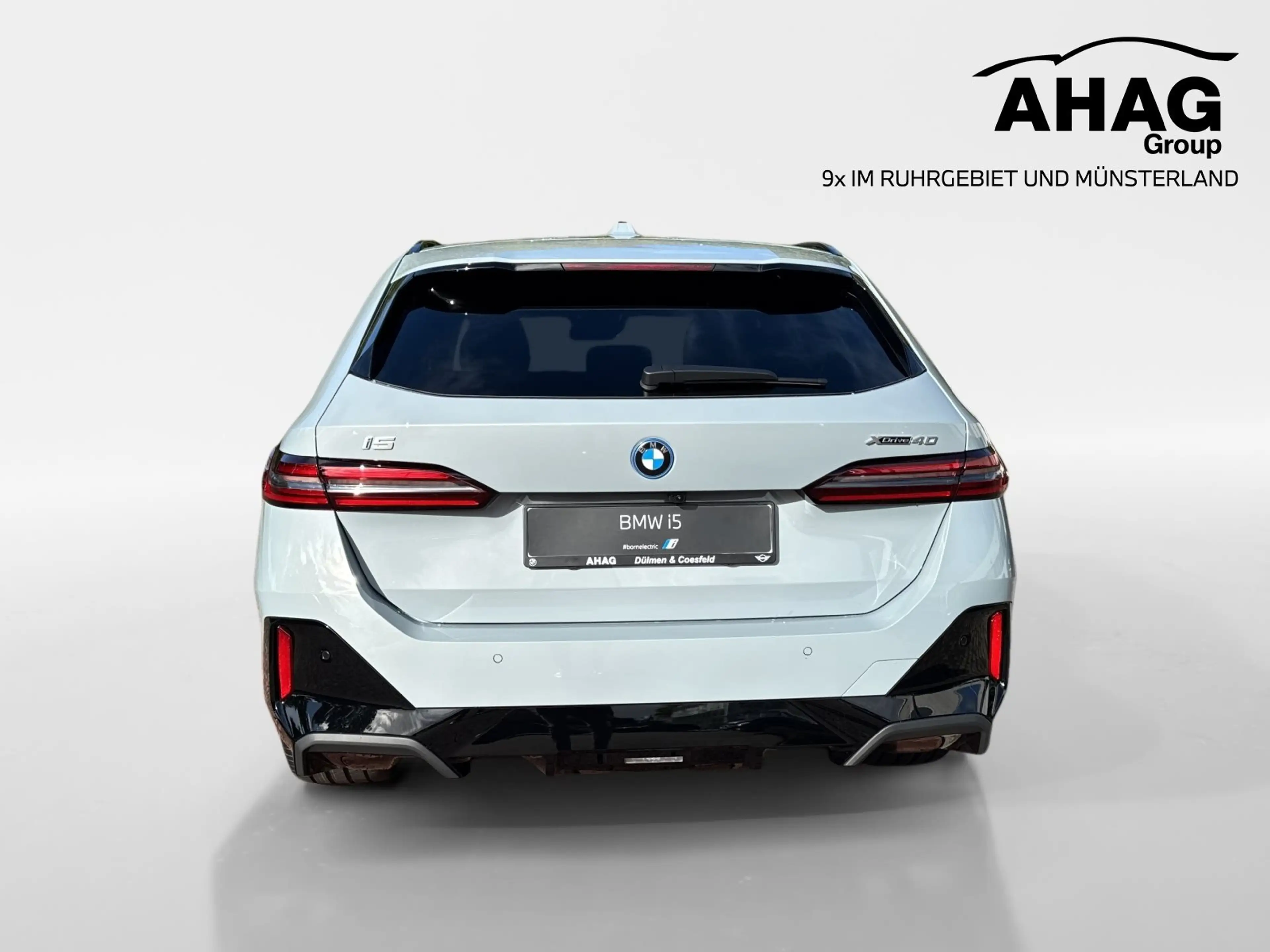 BMW i5 xDrive40 Touring — photo 5