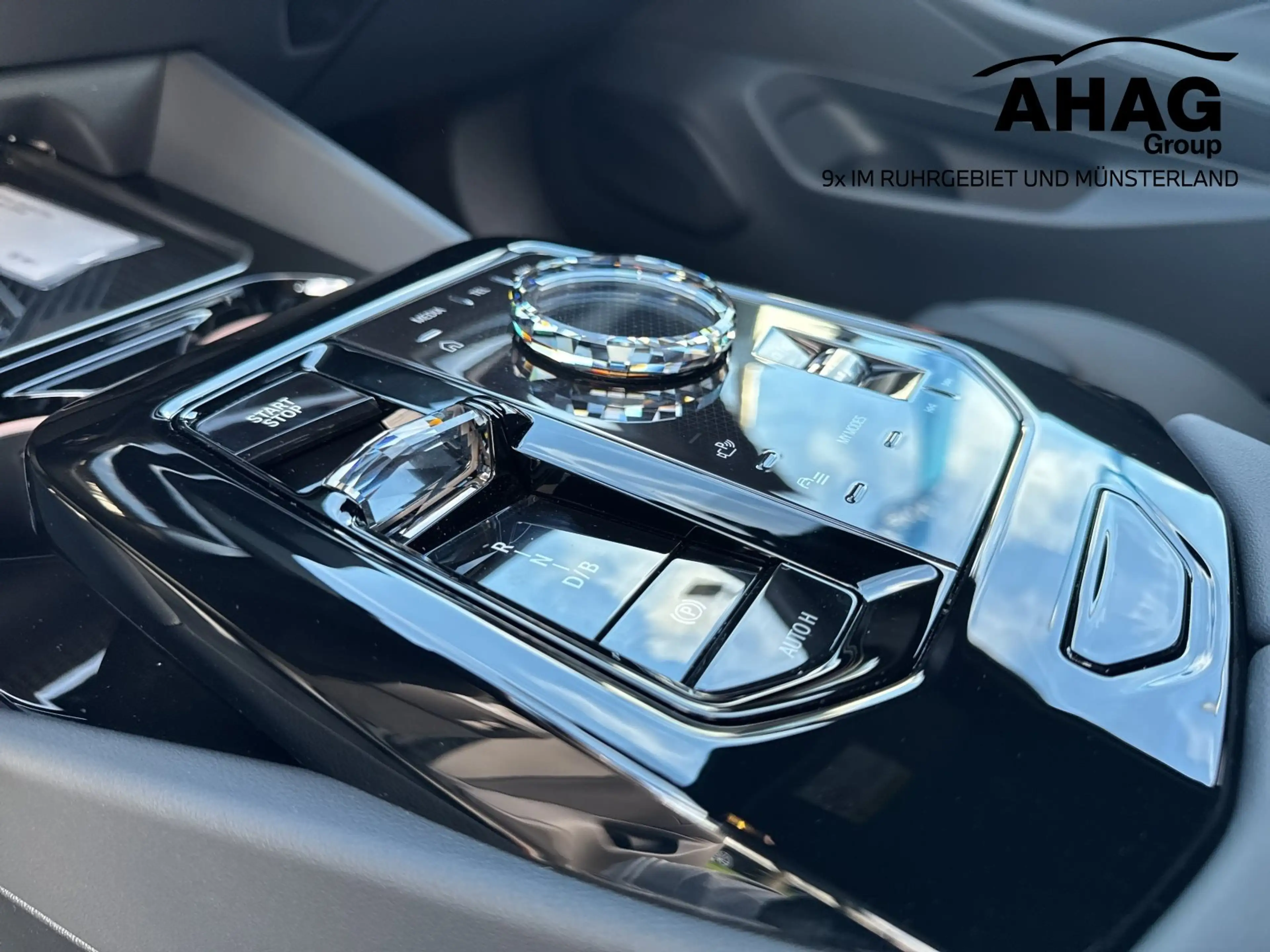 BMW i5 xDrive40 Touring — photo 10