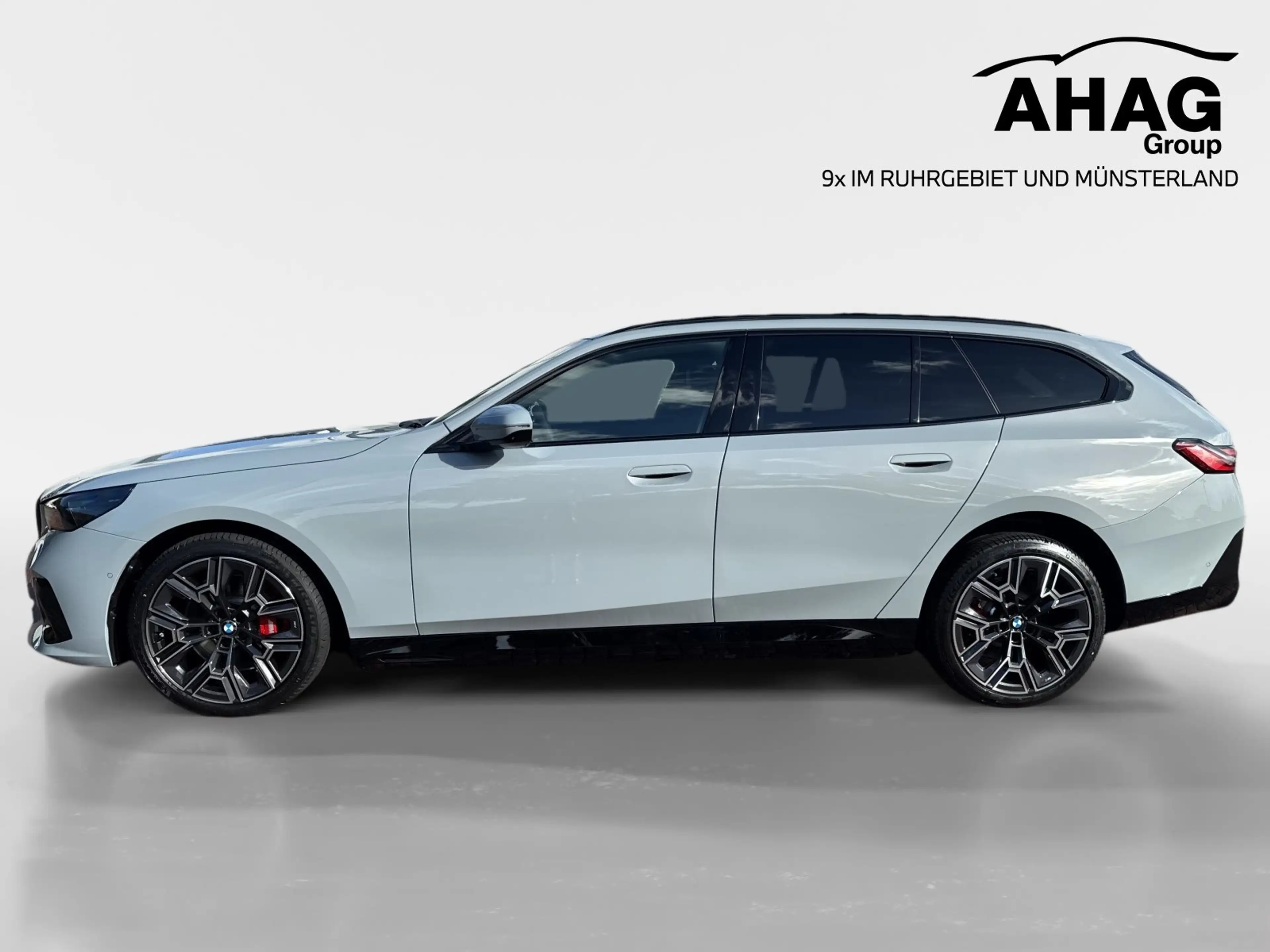 BMW i5 xDrive40 Touring — photo 6