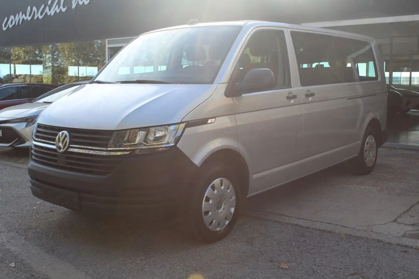 Volkswagen Transporter 2.0TDI 110CV COMBI L2 Blanco - 2
