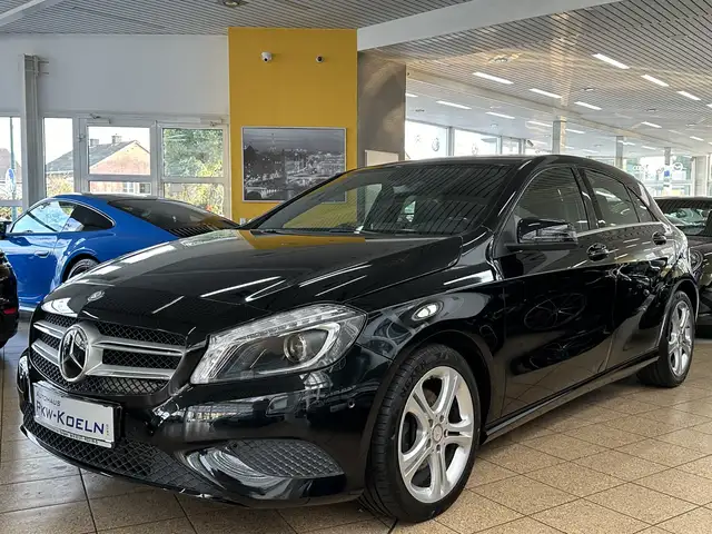 Mercedes-Benz A 220 d BE 7G DCT *Bi XENON*PTS*SiTZHG*