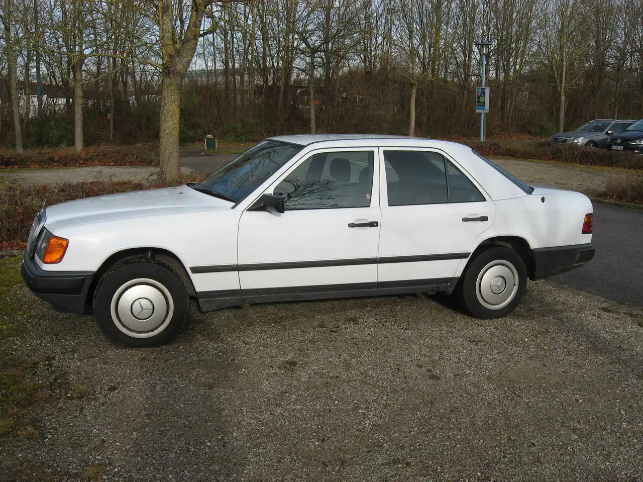 Mercedes-Benz E 230 230 E, foto 1