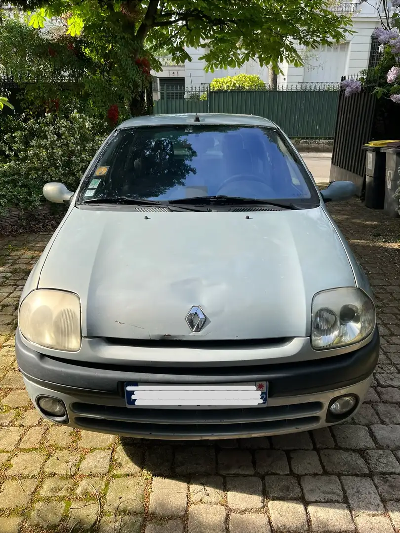 Renault Clio 1.4i 16V Ludo Srebrny - 2