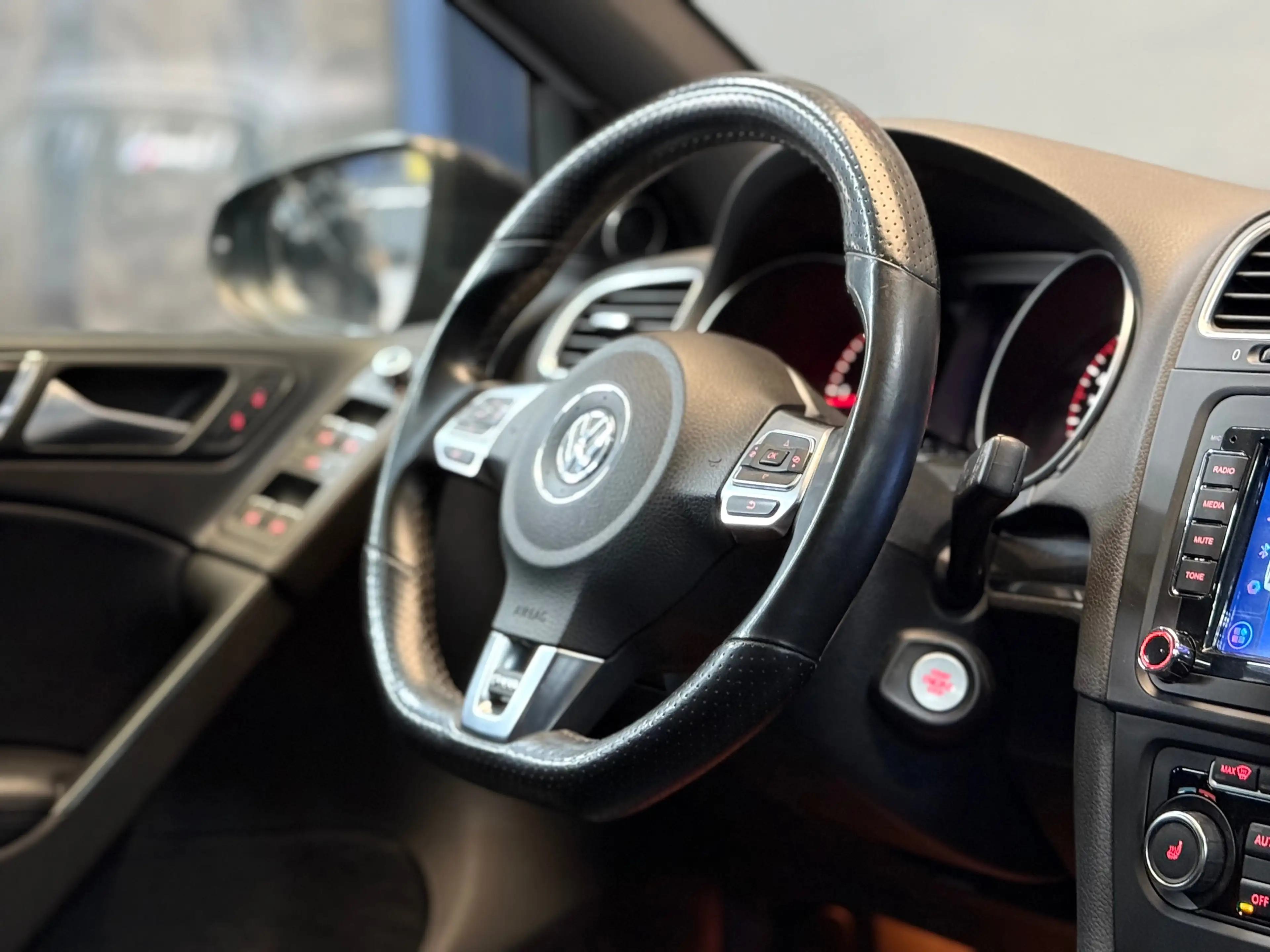 Volkswagen Golf GTD °BI-XENON°NAVI°DSG°FULL OPTIONS — photo 13