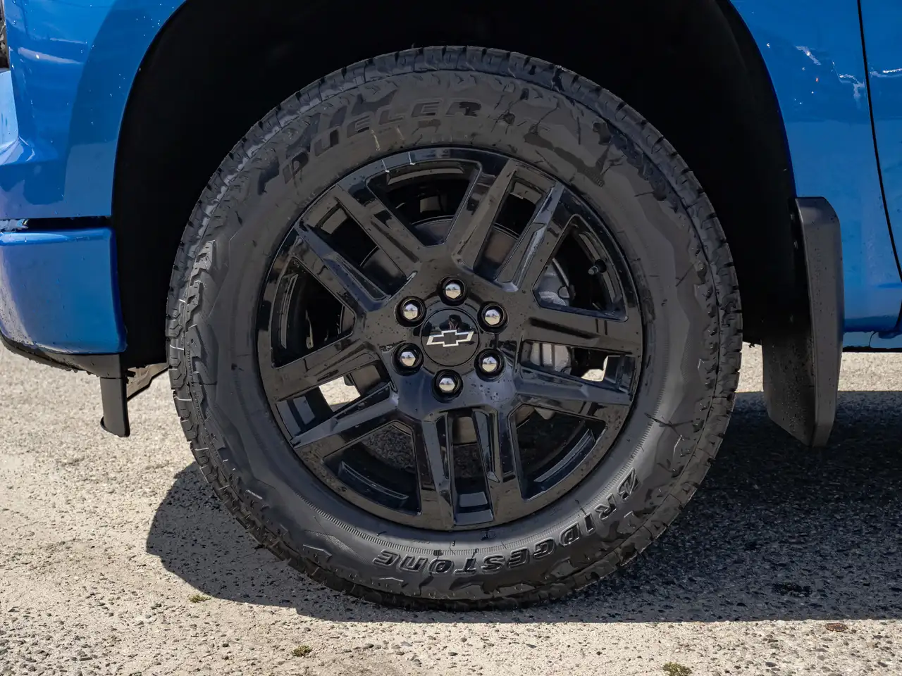 Chevrolet Silverado 1500 снимка Chevrolet Silverado 1500