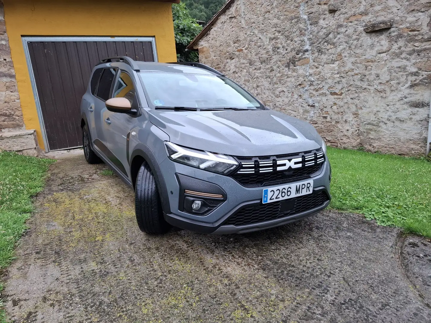 Dacia Jogger 1.0 ECO-G Extreme Go 74kW 7pl. - 2