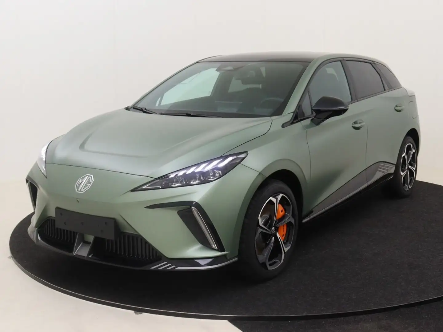 MG MG4 X-POWER 64 kWh - NAVI- ACC - 360 - 18" - V2L-Vorbe Vert - 1
