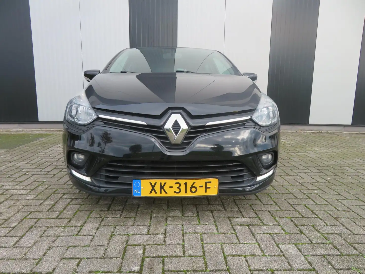 Renault Clio 0.9 TCe Limited Schwarz - 2