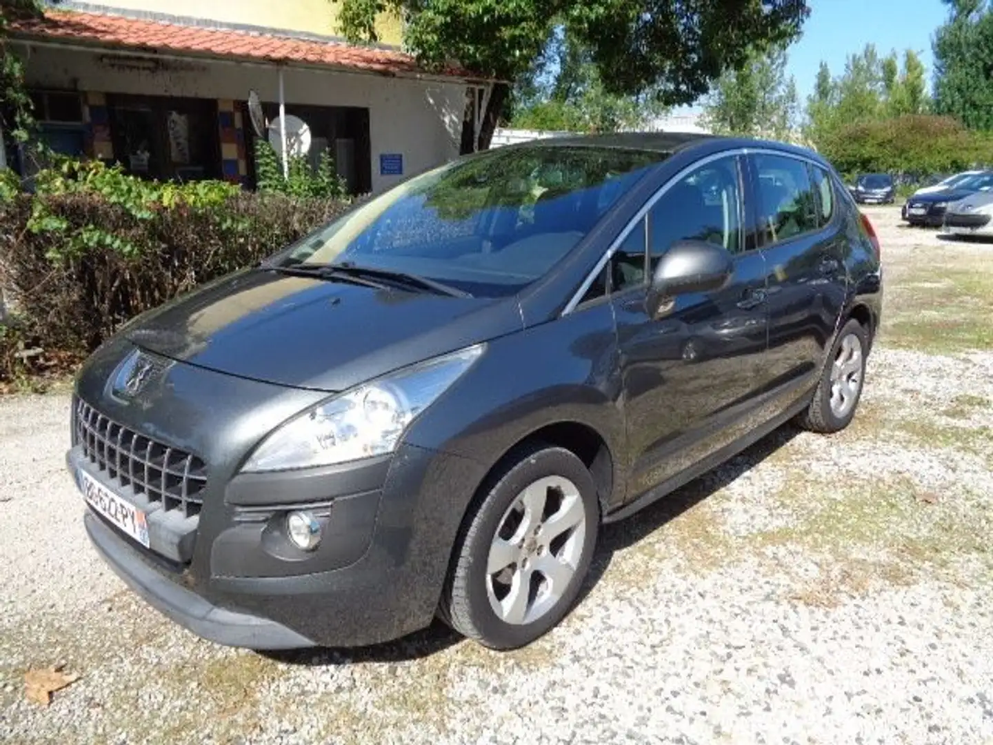 Peugeot 3008 1.6 HDI112 FAP PREMIUM Gris - 1