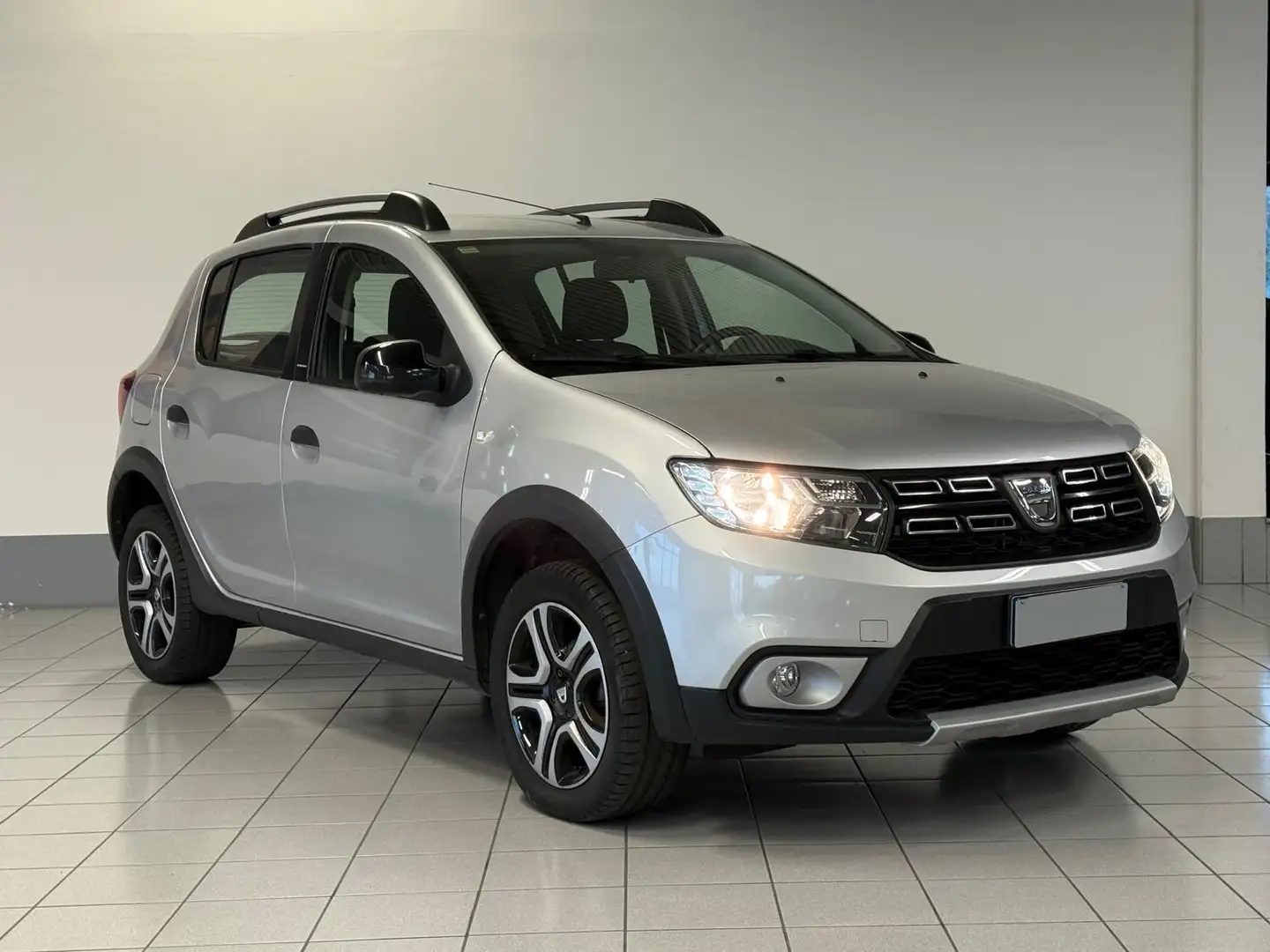 Dacia Sandero Sandero Stepway 1.5 dci s&s 90cv Argent - 1