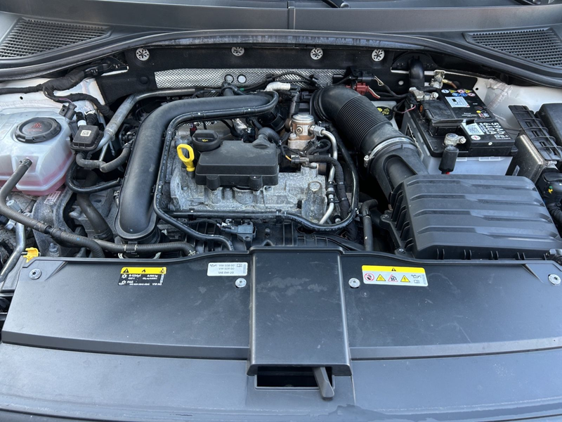Volkswagen T-Roc Life — photo 9