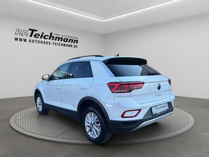 Volkswagen T-Roc Life — photo 6