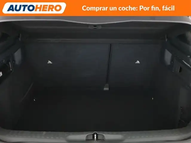 DS Automobiles DS 4 view 18
