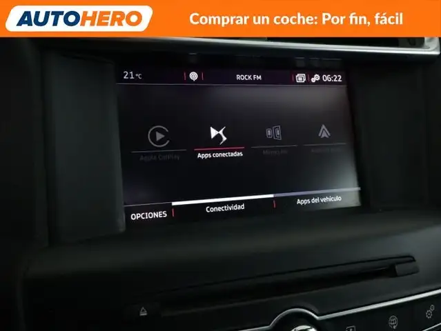 DS Automobiles DS 4 view 21
