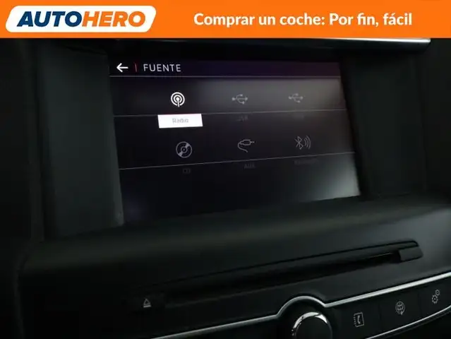 DS Automobiles DS 4 view 23