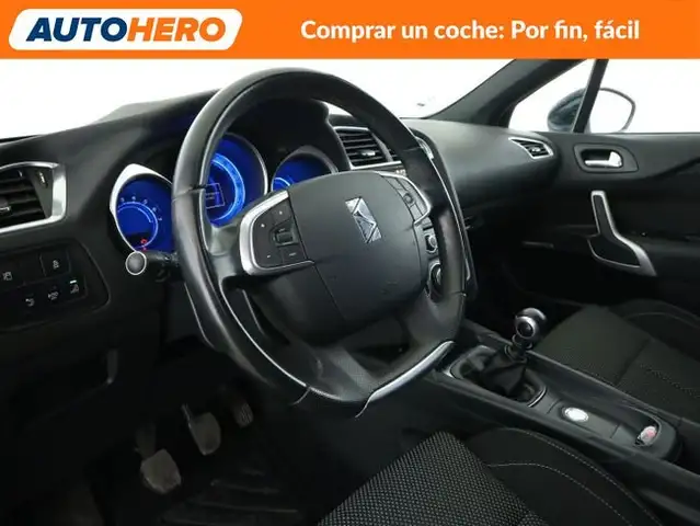 DS Automobiles DS 4 view 12