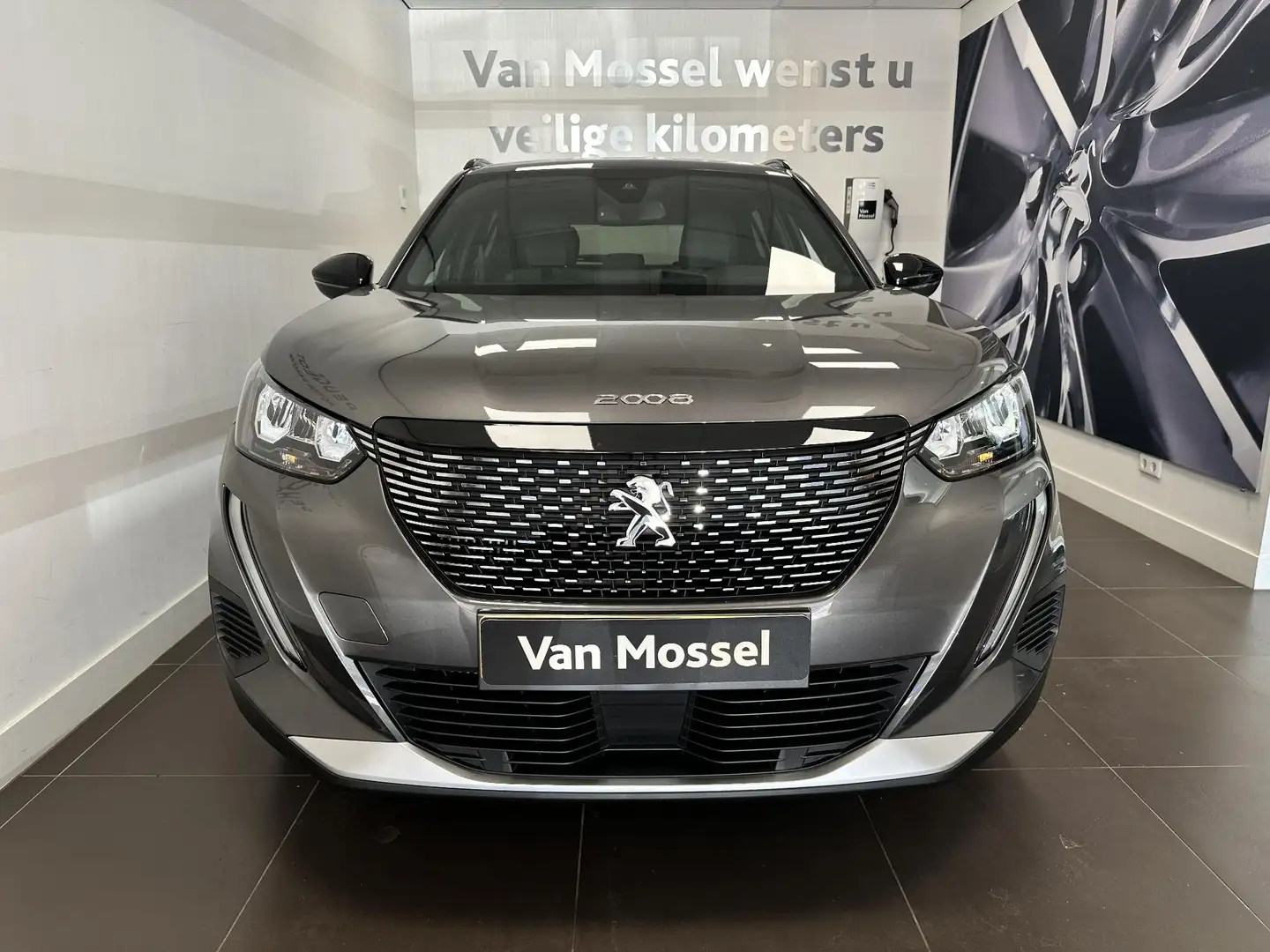 Peugeot 2008 1.2 PureTech Allure | Navigatie | Camera | Apple C Grijs - 2