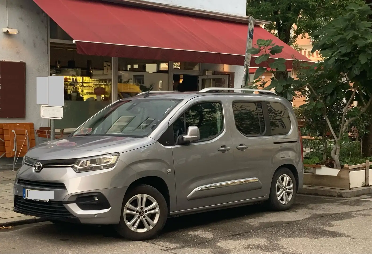 Toyota Proace City Verso 1.2 Turbo L2 Team Deutschland Šedá - 1