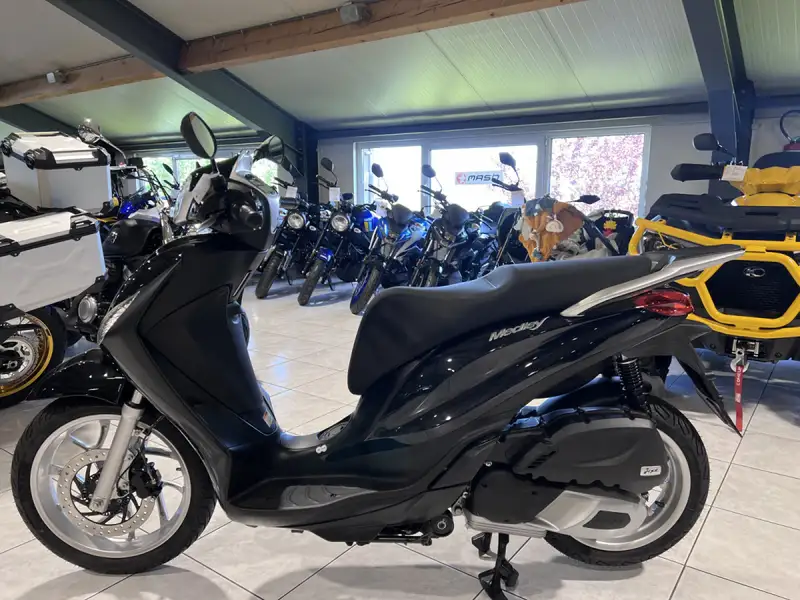 Piaggio Medley 125 - foto 4