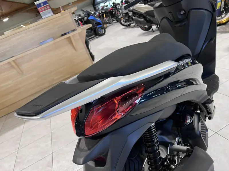 Piaggio Medley 125 - foto 5