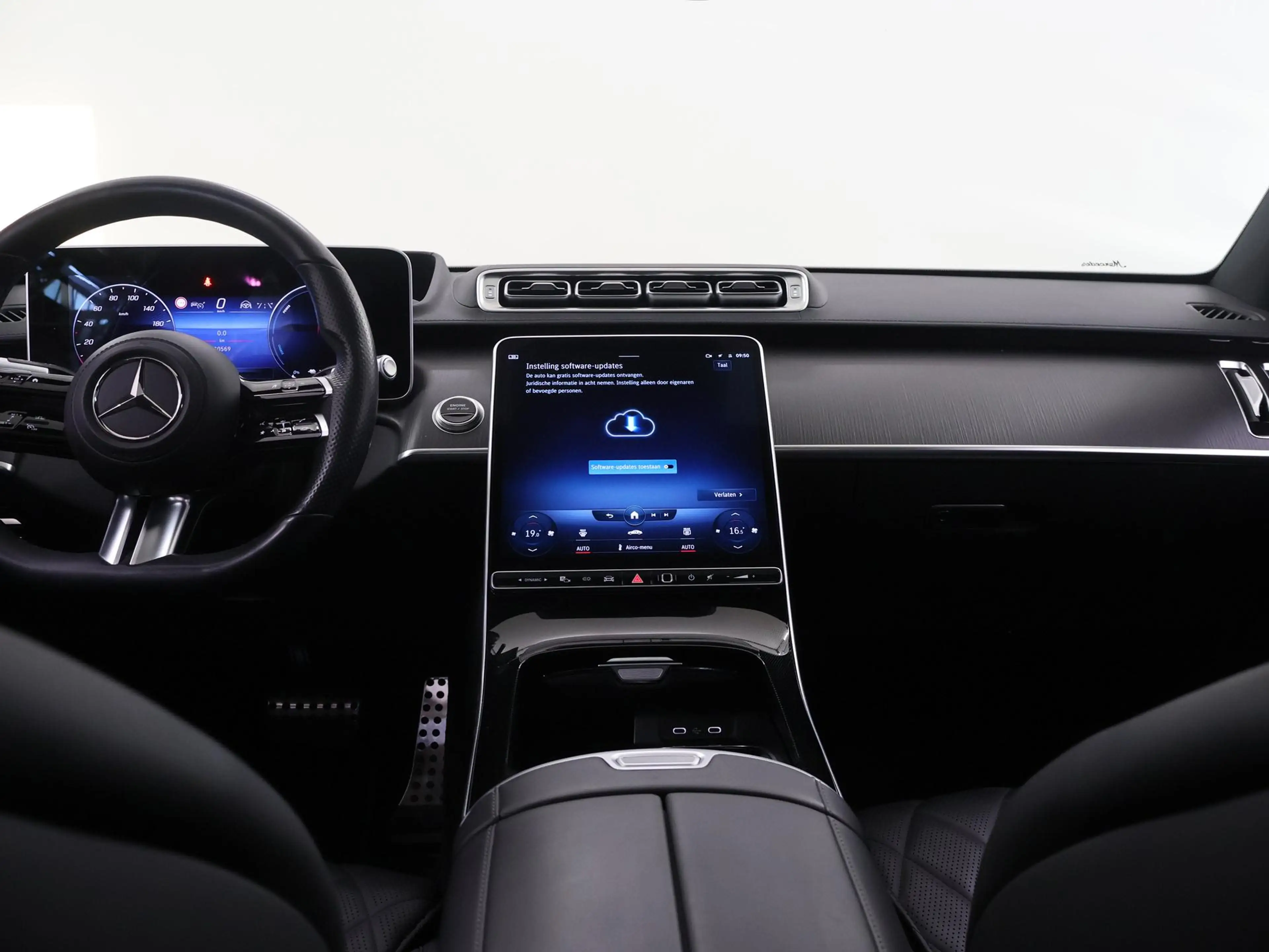 Mercedes-Benz S 580 e Lang AMG Line | Digital Light | Rear Executive p — photo 8