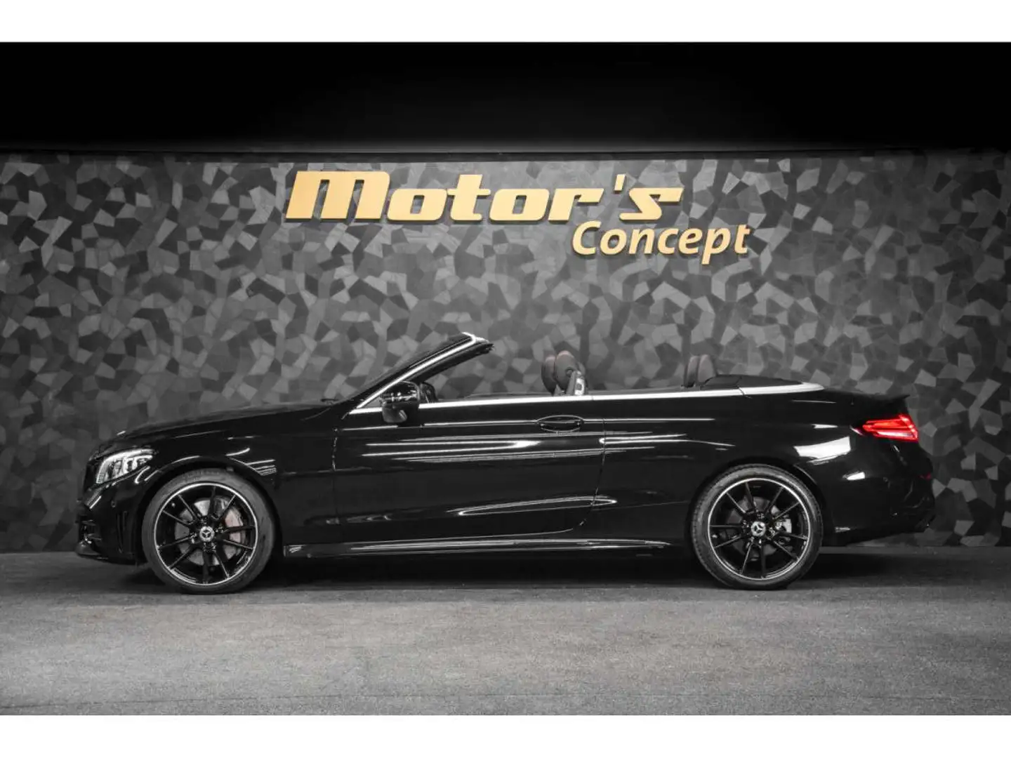 Mercedes-Benz C 300 4 MATIC Cabriolet AMG Line Noir - 2