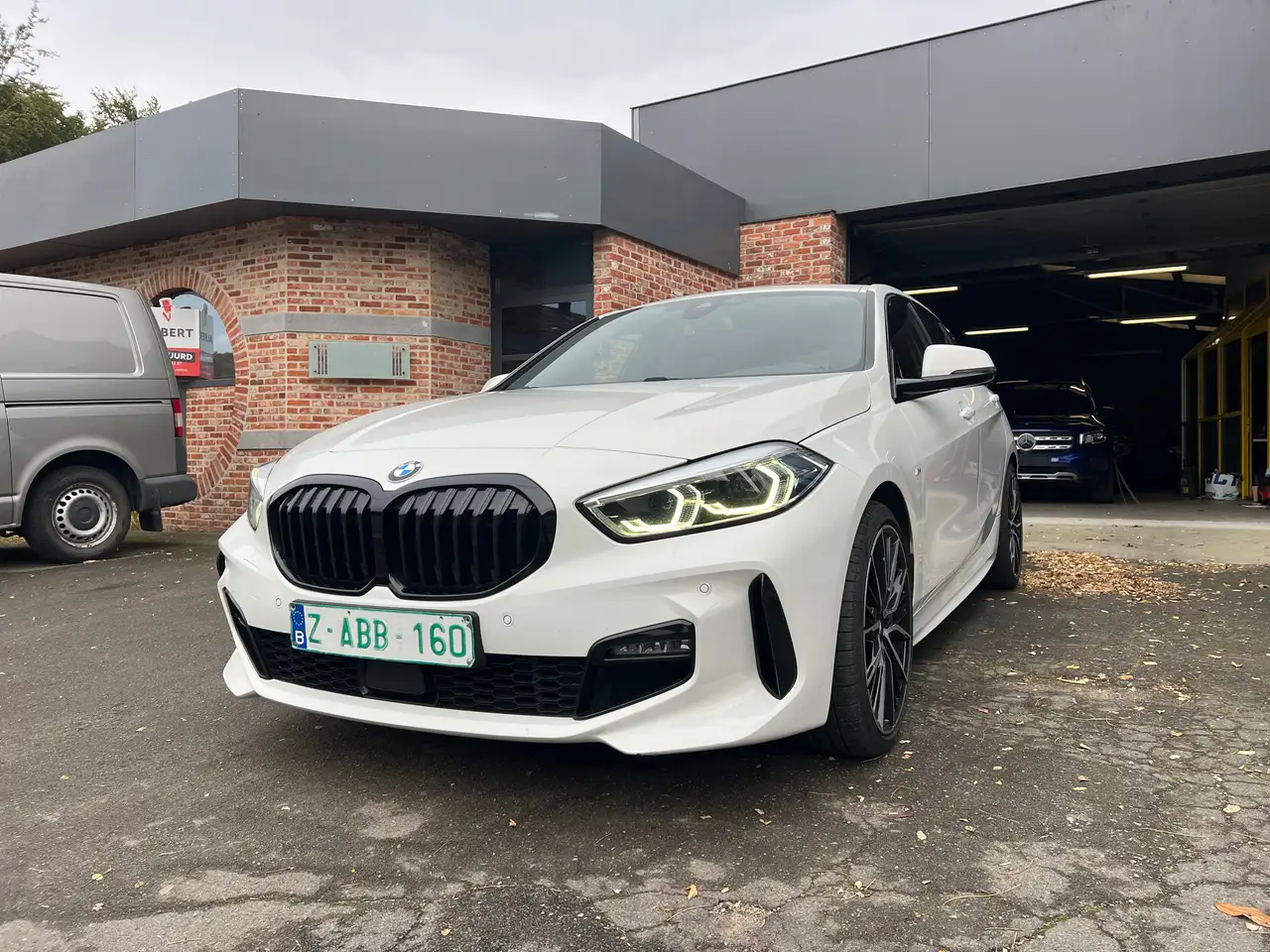 BMW 118