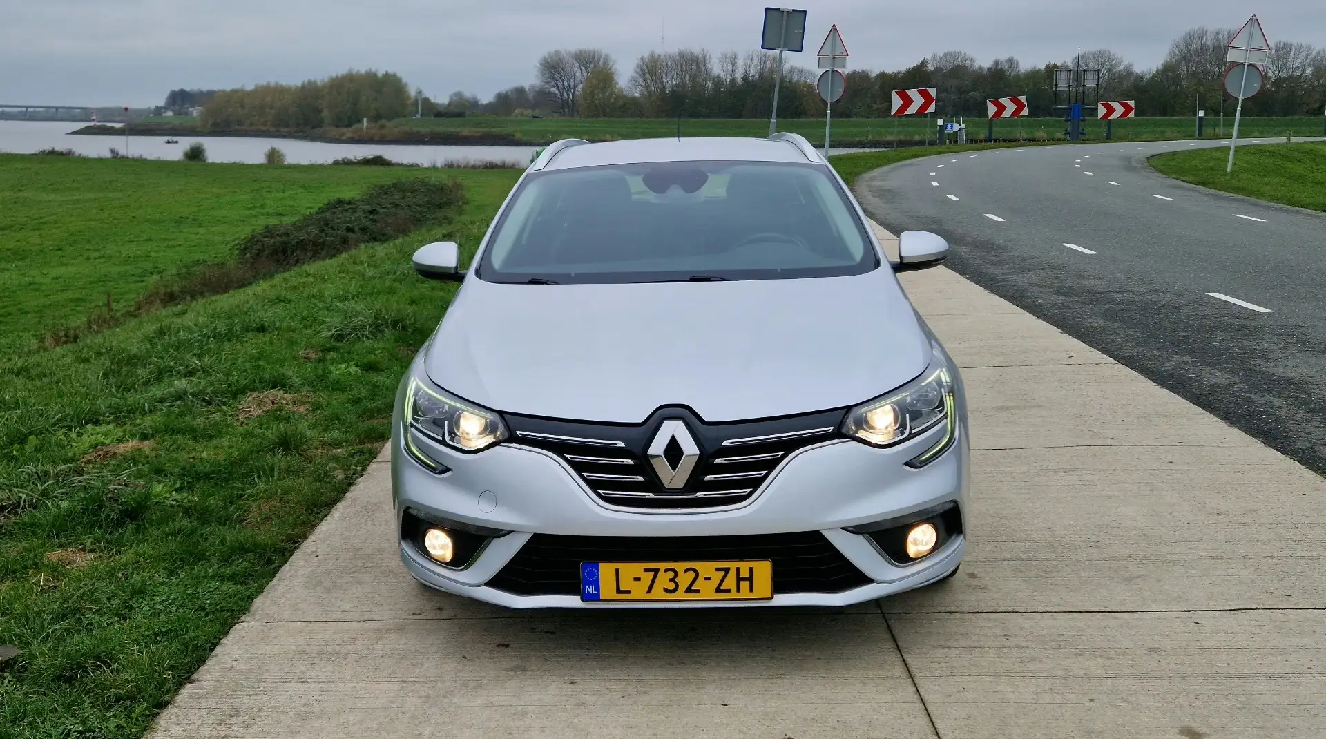 Renault Megane 1.2 TCe Zen Zilver - 2