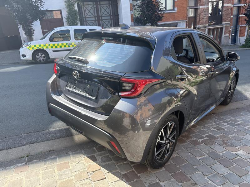 Toyota Yaris IV — photo 7