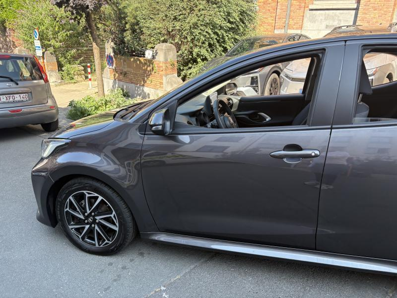 Toyota Yaris IV — photo 12