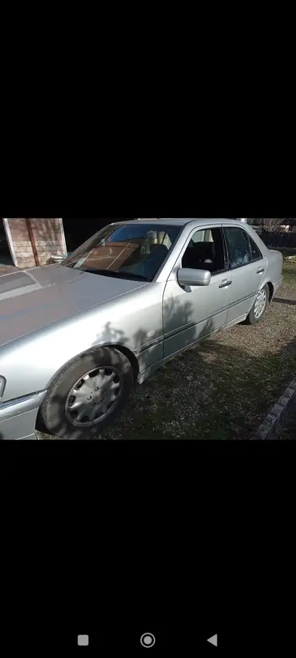 Mercedes-Benz 200, foto 3