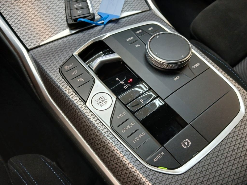 BMW 320 d xDrive M Sport Pro AHK ACC HiFi 360° StHz — photo 9