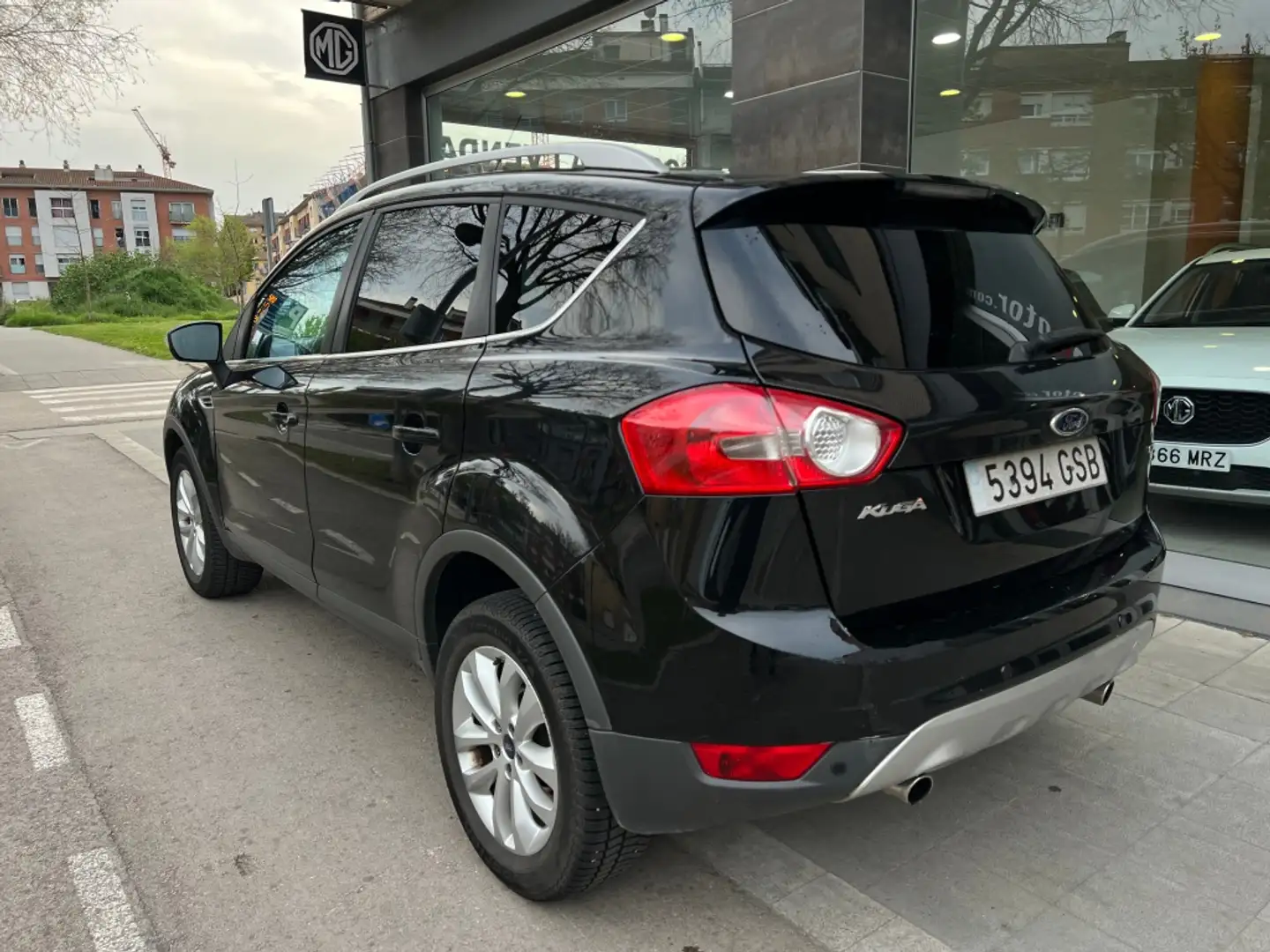 Ford Kuga 2.0TDCI Trend 2WD Negru - 2