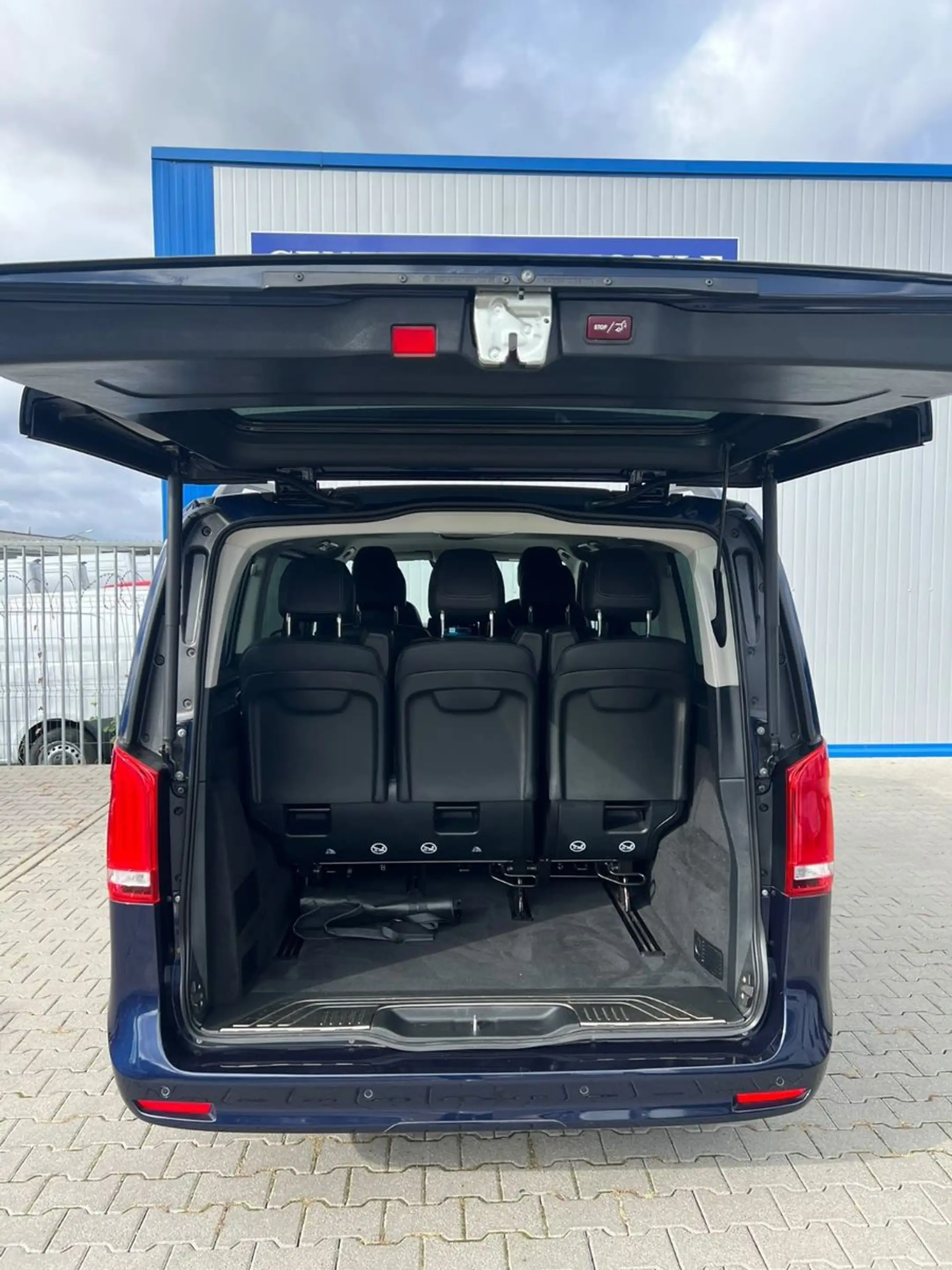 Mercedes-Benz V 250 LANG 9G AMG-LINE EDITION 360° EL.TÜREN LED — photo 11
