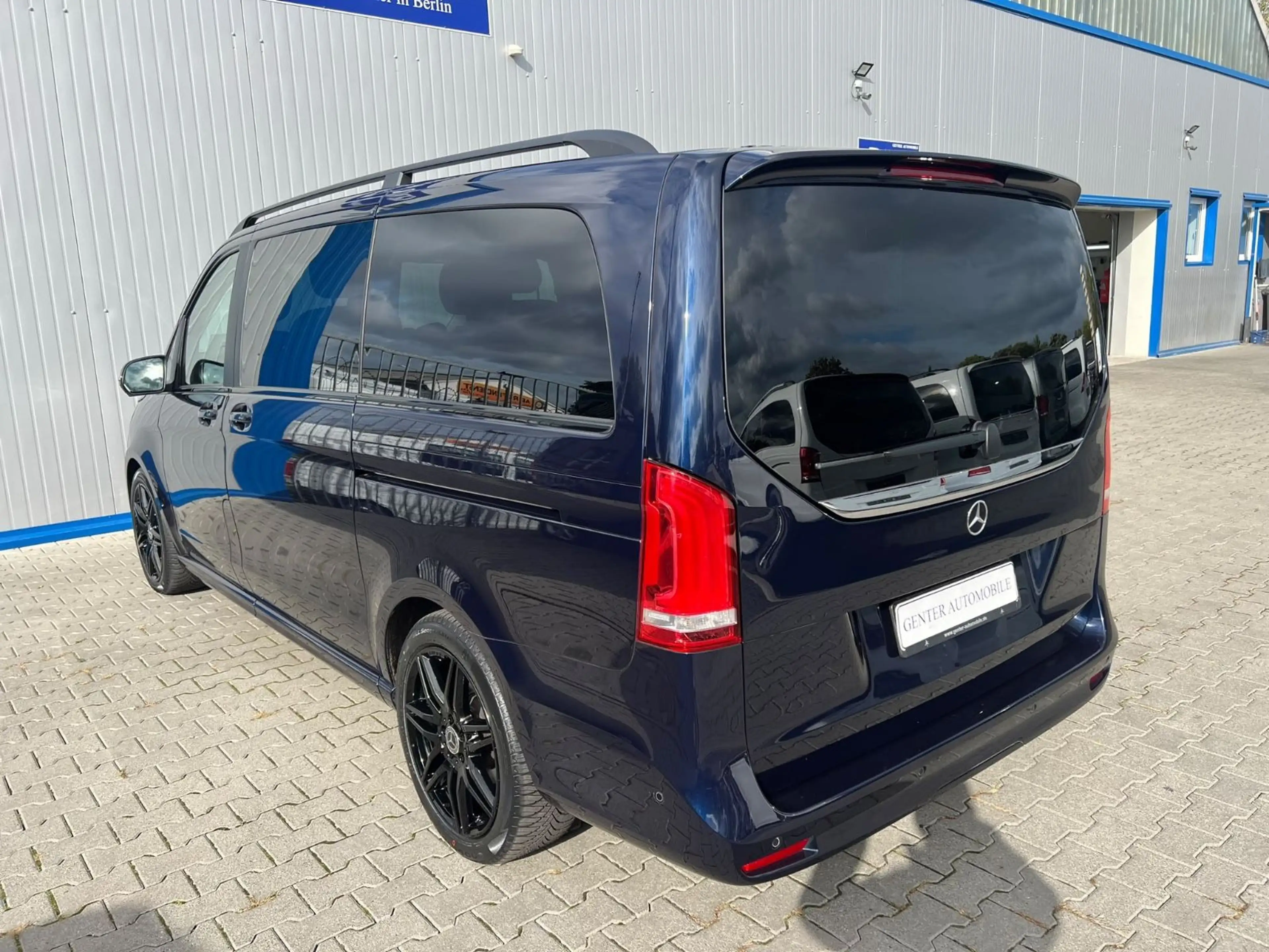Mercedes-Benz V 250 LANG 9G AMG-LINE EDITION 360° EL.TÜREN LED — photo 7