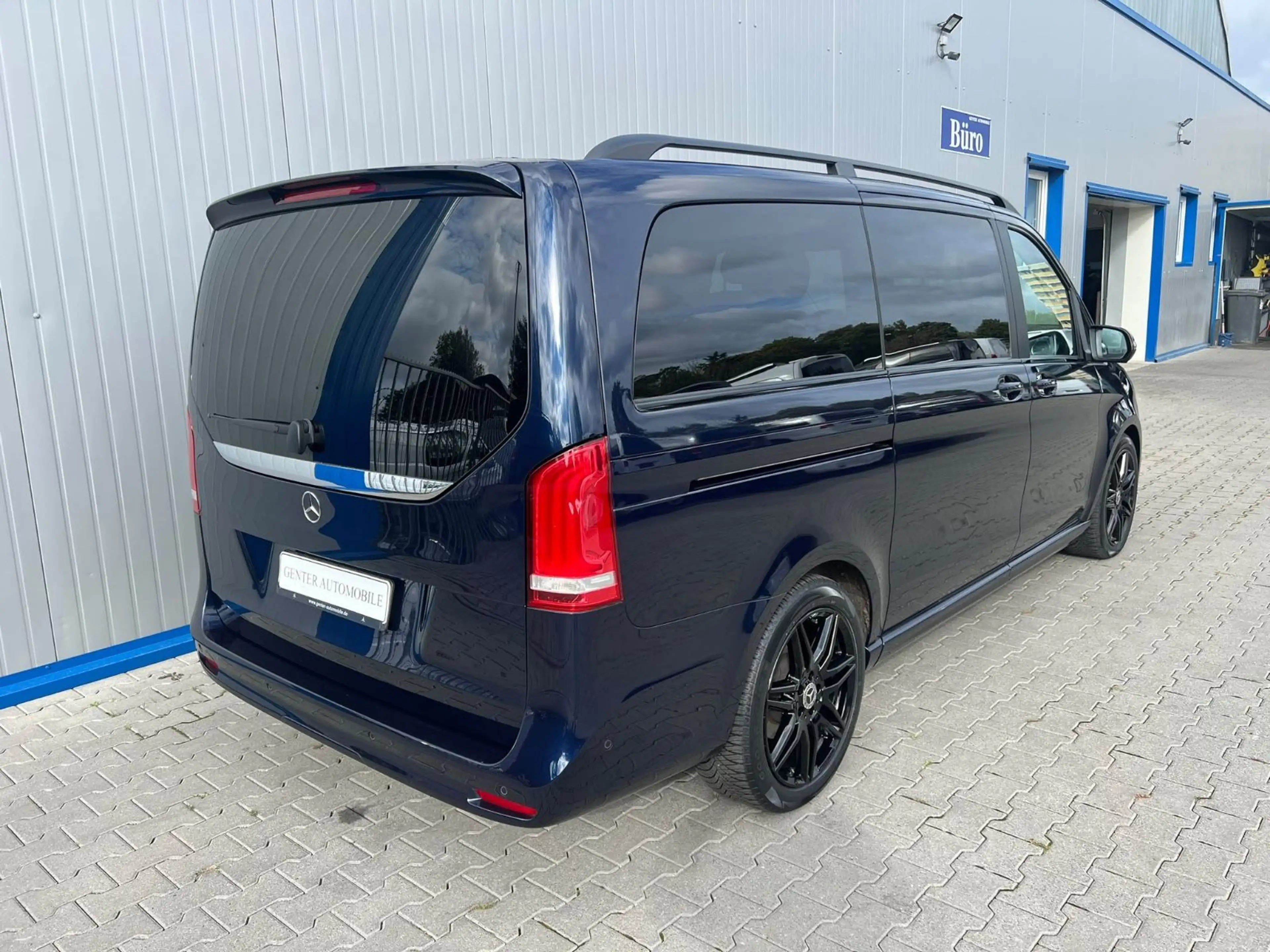 Mercedes-Benz V 250 LANG 9G AMG-LINE EDITION 360° EL.TÜREN LED — photo 8