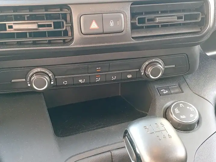 Citroën Berlingo 2024, foto 28
