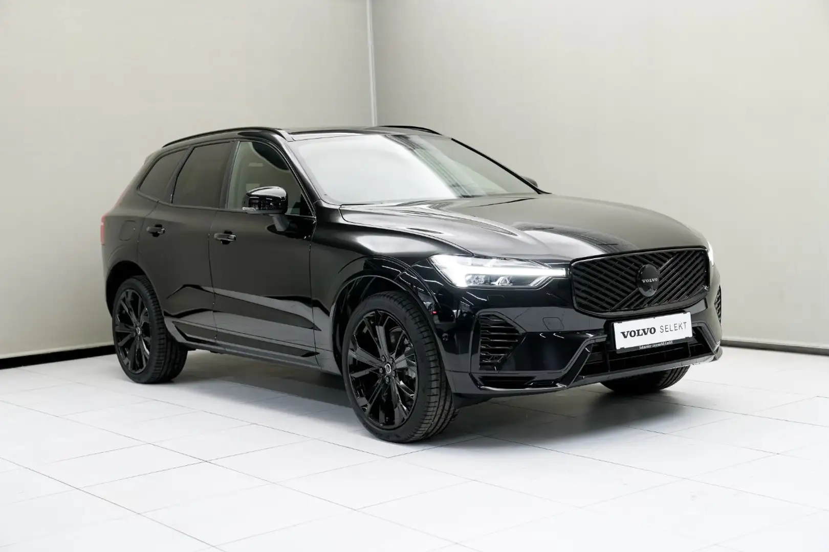 Volvo XC60 Black Edition Ultra, T6 Plug-in Hybrid, Elektrisch Schwarz - 2