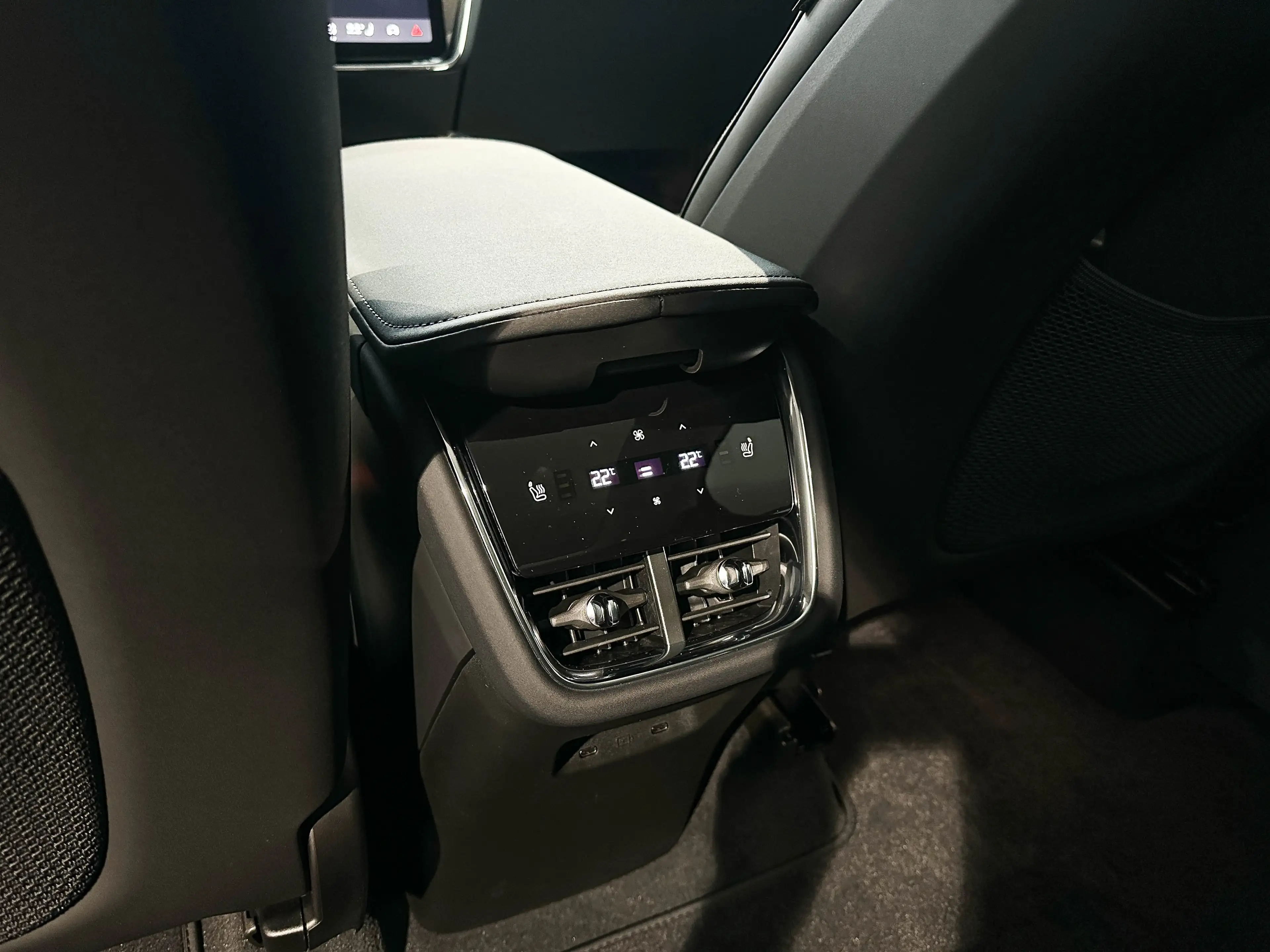 Volvo EX90 Ultra Twin Motor AWD 111kW - 7 Sitzer — photo 11