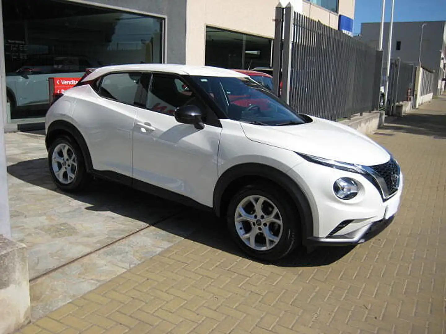 Nissan Juke 2ª serie 1.0 DIG-T 117 CV Acenta Bianco - 2