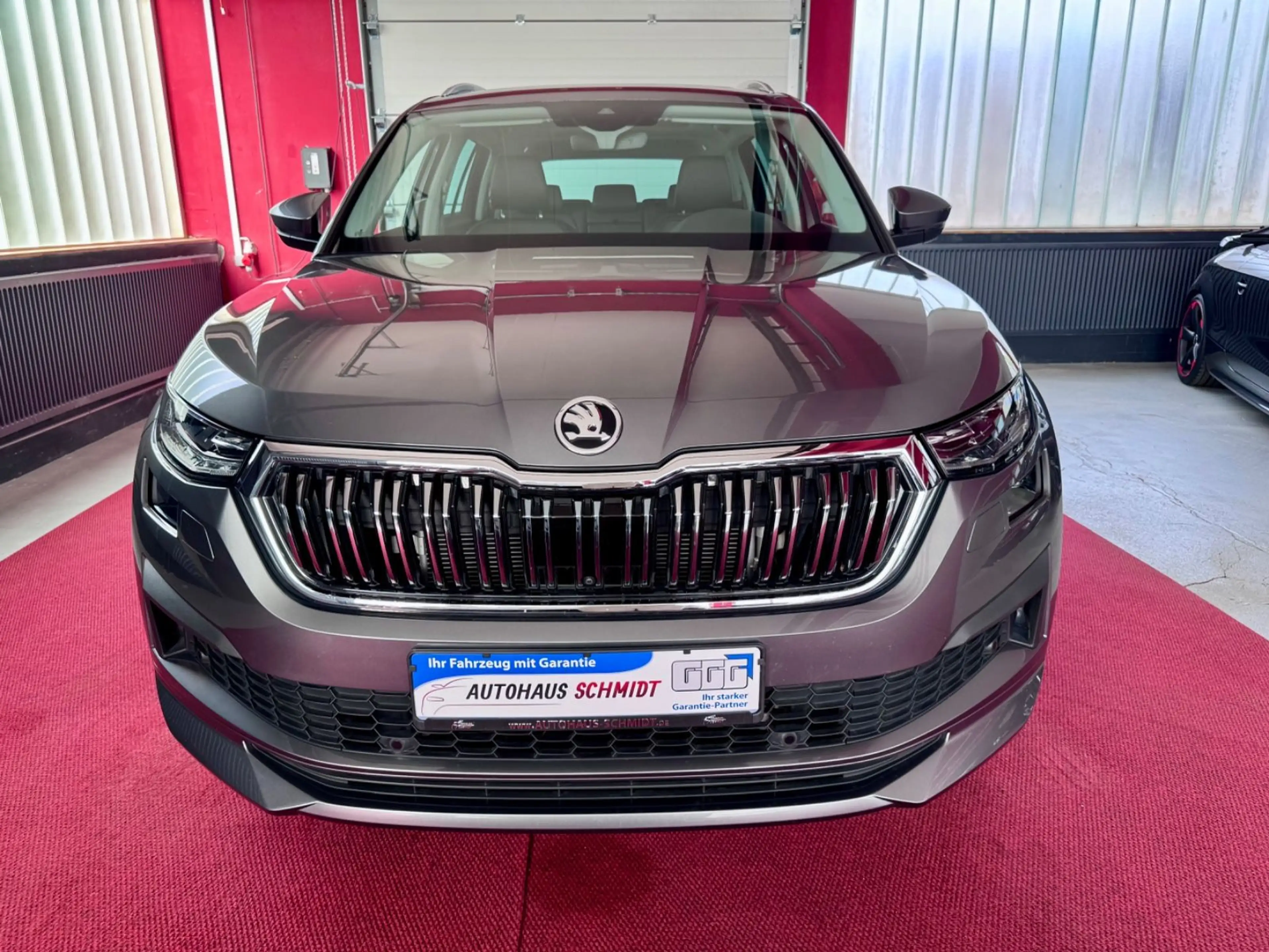 Skoda Kodiaq 2.0TFSI L&K 7 Sitze 4x4 Pano AHK ACC 360° — photo 5