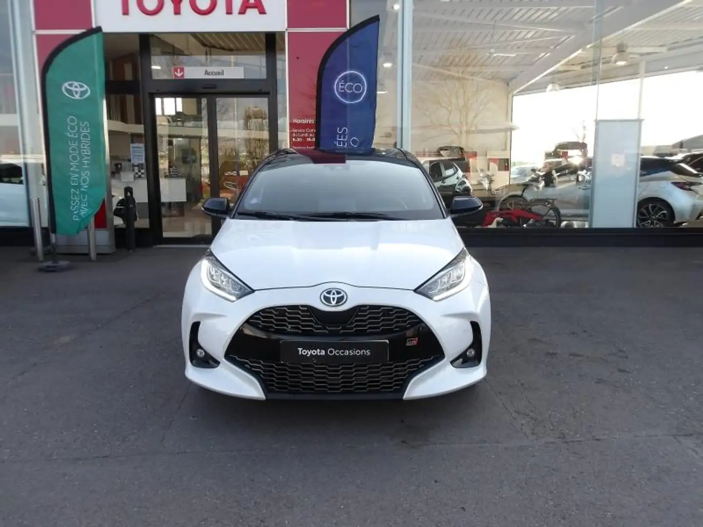 Toyota Yaris 116h GR Sport 5p MY22 Noir - 2