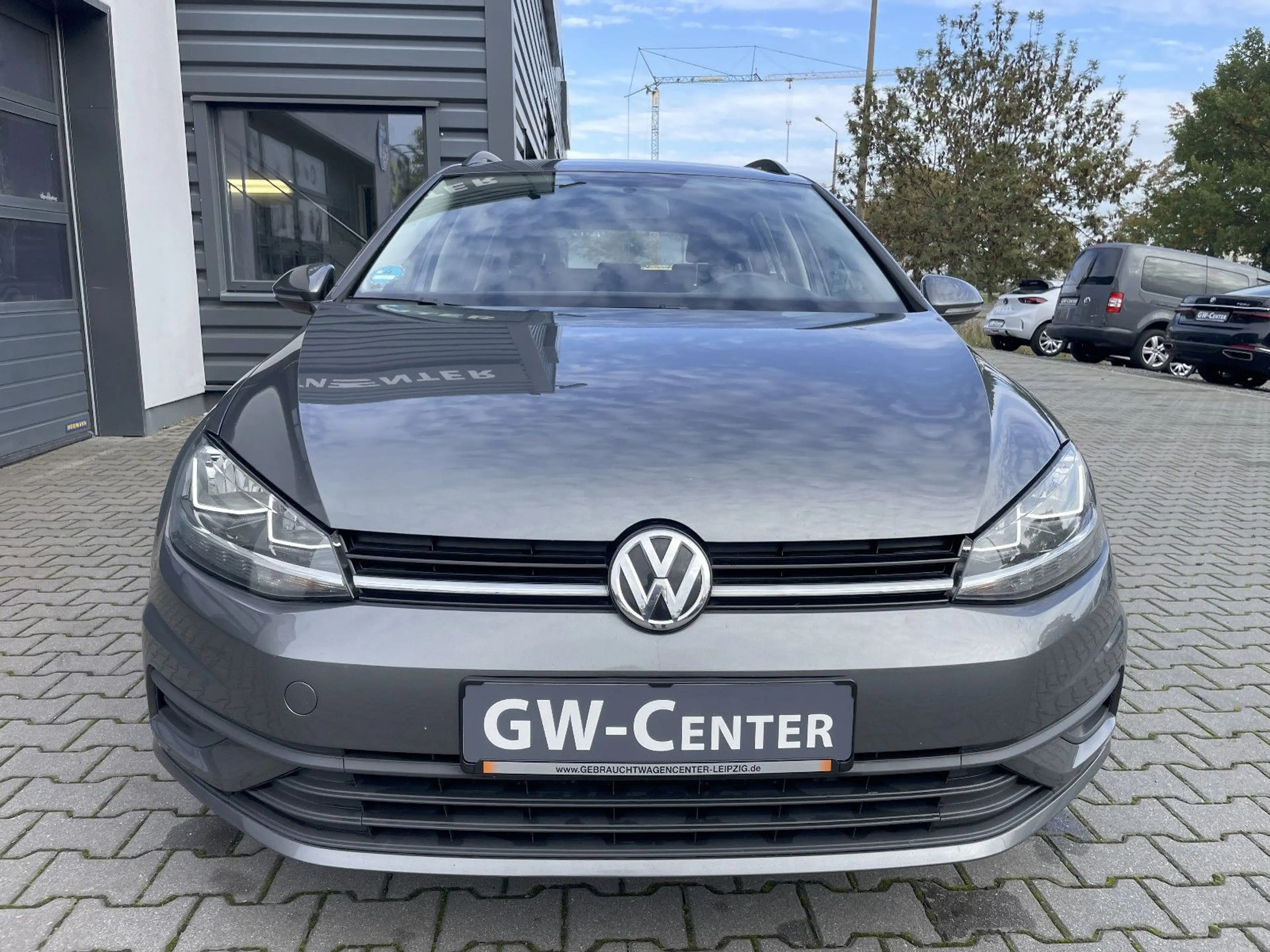 Volkswagen Golf VII Variant Trendline BMT Navigation / LMF — photo 2