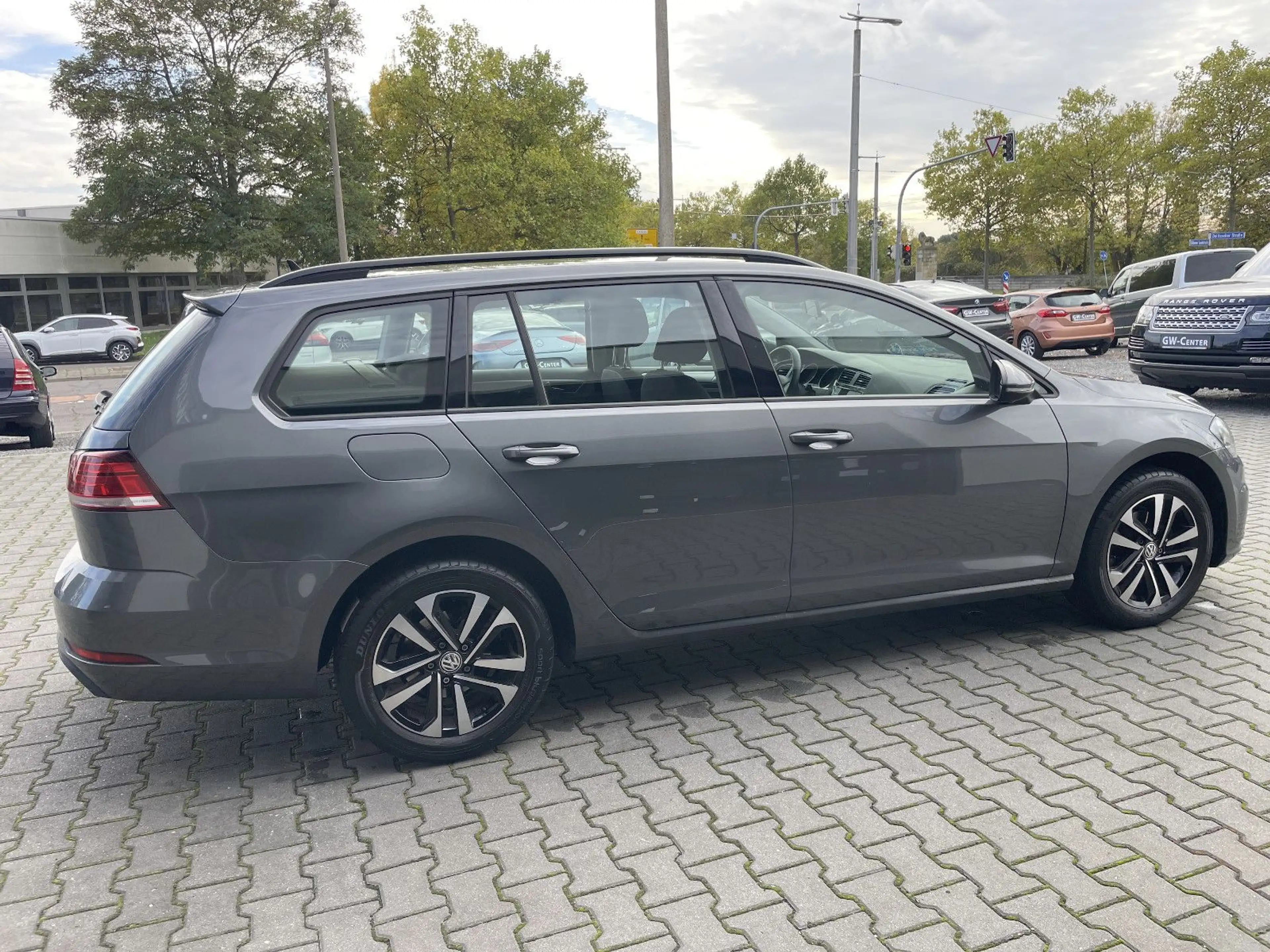 Volkswagen Golf VII Variant Trendline BMT Navigation / LMF — photo 4